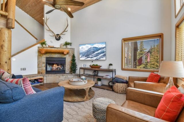 Your perfect Deer Valley summer escape at Boulder Creek! Steps to concerts, trails, and mountain adventure ☀️🌿